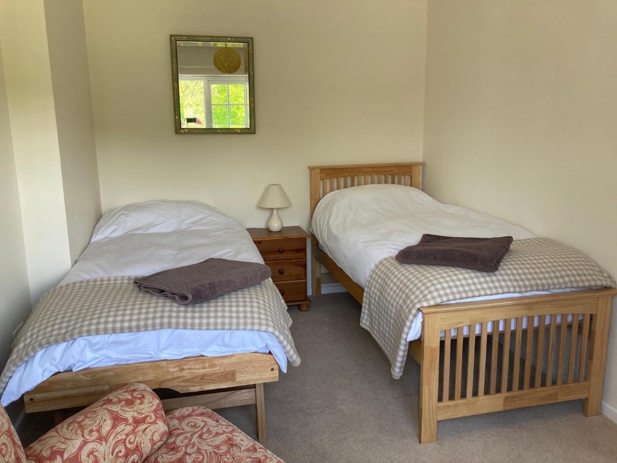 Meadowland Farm Bed & Breakfast Dolton Bagian luar foto