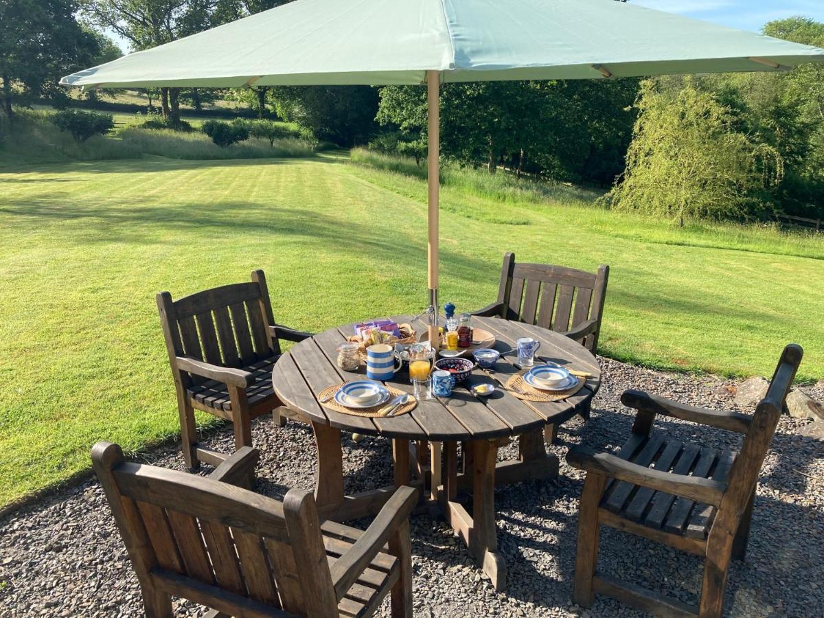 Meadowland Farm Bed & Breakfast Dolton Bagian luar foto